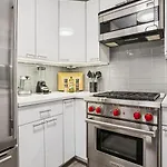 Charming Ues 1br Duplex Near Park New York