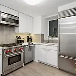 Gorgeous 2-Bedroom Retreat In The Upper East Side