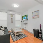 Spacious 3Br Apt With Quick Manhattan Access And Free Parking