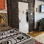 Unique Brooklyn Brownstone Studio Bedstuy