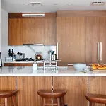 Stylish Williamsburg One Bedroom Condo Near Manhattan