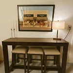 Elegant Upper East Side Studio Retreat Near Central Park And The Met