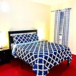 3 Bedrooms Huge In Lic, Very Next To Manhattan * New York