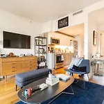 Beautiful Modern Studio In Luxury Building