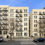 Bright & Modern Apartment Near Subway & Columbia