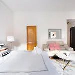 Bright And Comfy Studio In Nyc