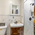 Apartment Impeccable 1br Unit In Brooklyn New York