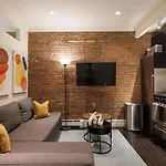 Refined & Stylish Manhattan Haven