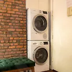 Apt4 - East Harlem, Manhattan By Monthier