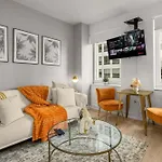 Chic Nyc Retreat Beside Broadway