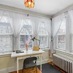 Impeccable 1br Unit In Brooklyn Apartment New York