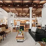 Sun-Filled Luxury Historic 2 Bedrooms Apto