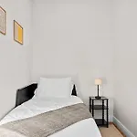 Carroll Place Ii - Bright 3br Carroll Gardens Apartment