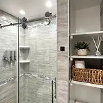 Apartment Cozy 2-person Near Jfk Airport & Shopping Area *