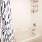 Rated 1br - Lenox 127 Apartment *