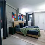 Apartment Elegant Park - 4 Bedroom Self Check-in