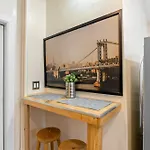 Apartment Impeccable 1br Unit In Brooklyn