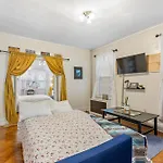 Impeccable 1br Unit In Brooklyn Apartment *