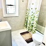 3 Bedrooms Huge In Lic, Very Next To Manhattan