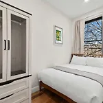 Carroll Place Ii - Bright 3br Carroll Gardens