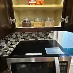 Cozy 2-person Near Jfk Airport & Shopping Area *