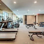 1 Bedroom Apt In Luxury Building