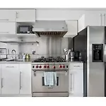 Bright And Spacious Apt, W&d In Unit - Monthly * New York
