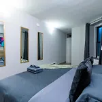 Apartment Elegant Park - 4 Bedroom Self Check-in New York