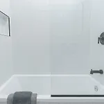 Modern City Hideaway With 1Br & Balcony