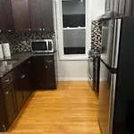 Cozy 2-person Near Jfk Airport & Shopping Area New York