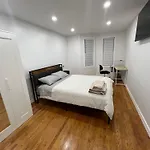 Cozy 2-person Near Jfk Airport & Shopping Area * New York