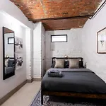 Apartment Elegant Park - 4 Bedroom Self Check-in