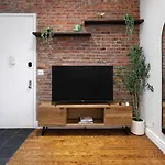 Stylish Retreat In Prime West Village Spot