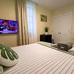 Tropical Style Room In Geusthouse