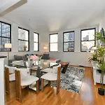 Luxury 3 Bedroom Retreat In Downtown Manhattan