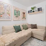 Apartment Spacious 4br In Lower Manhattan