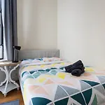 4 Bedroom Paradise Next To Park Apartment *