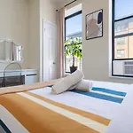 4 Bedroom Paradise Next To Park New York