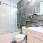 Modern Apartment By Central Park - 3 Br