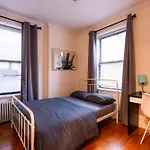 Modern By Park - 3 Br Apartment *
