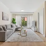 Chic 3br 2ba West Village With Private Oasis *
