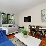 Charming Ues Studio, Walk To Subway & Central Park, June To Aug 90 Days Stay Required