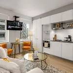 Chic Nyc Retreat Beside Broadway & Iconic Sights *