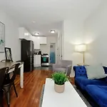 Charming Ues Studio, Walk To Subway & Central Park, June To Aug 90 Days Stay Required