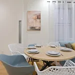 Urban 2Br Comfort Unit Near Central Park