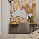 2 Bd Tranquil Unit Close To Park Apartment
