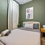 Prime Murray Hill 2 Bedroom Gem, June To Aug 90 Days Stay Required