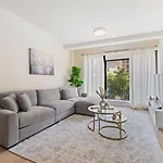 Chic 3br 2ba West Village With Private Oasis New York