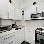 1br Gem! Close To Park!, June To Aug 90 Days Required