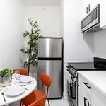 Aura Style 3Bd Suite At Times Square Manhattan